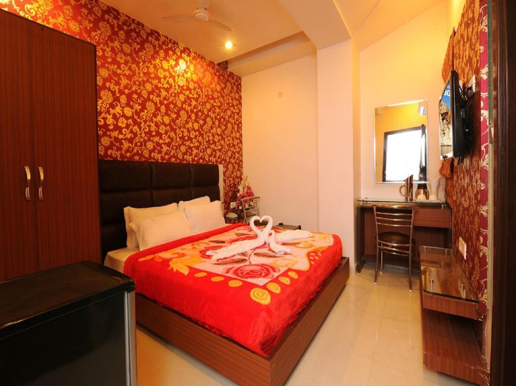 Hotel Pearl Inn & Suites Amritsar Bilik gambar