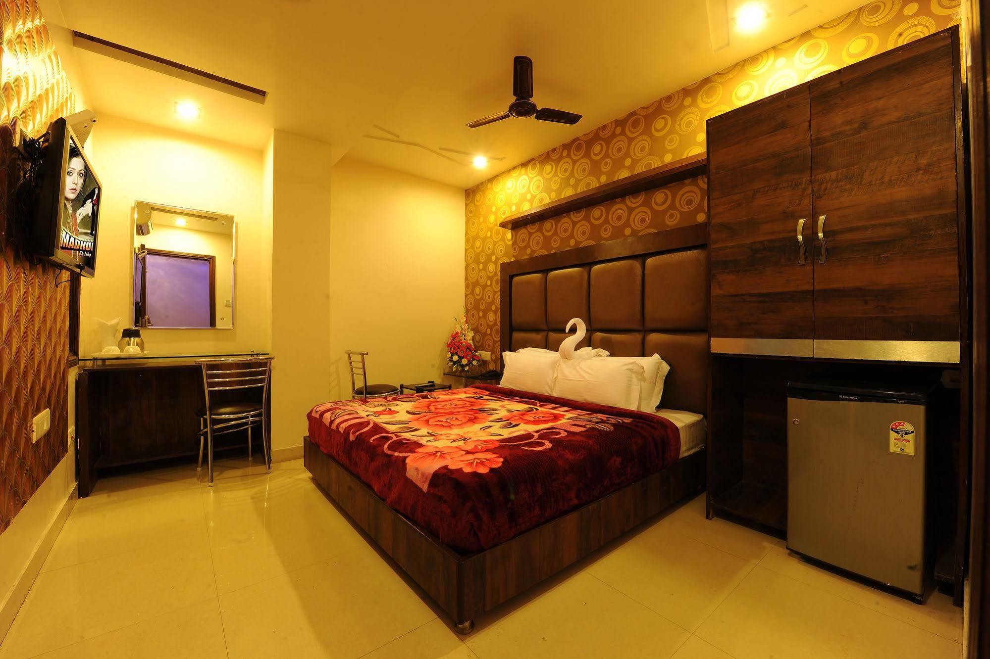 Hotel Pearl Inn & Suites Amritsar Luaran gambar